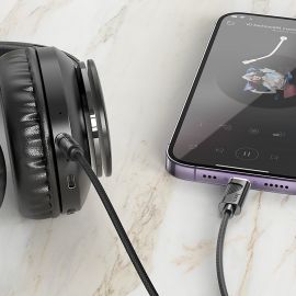 Кабель AUX iPhone Lightning - 3.5 mm Hoco UPA30 (1 м) <черный>