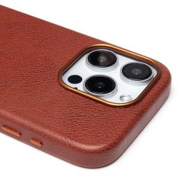 Чехол для Apple iPhone 15 Pro натуральная кожа MagSafe <коричневый>